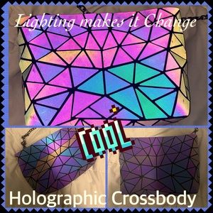 👀Color Changing Crossbody